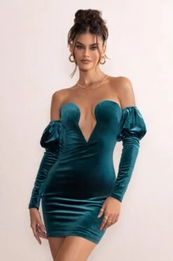 Ivy | Green Velvet Cut Out Mini Dress With Ruffle Sleeves 9 Ivy | Green Velvet Cut Out Mini Dress With Ruffle Sleeves -ENY Clothing Shop CL127763 IvyGreenVelvetCutOutMiniDressWithRuffleSleeves1
