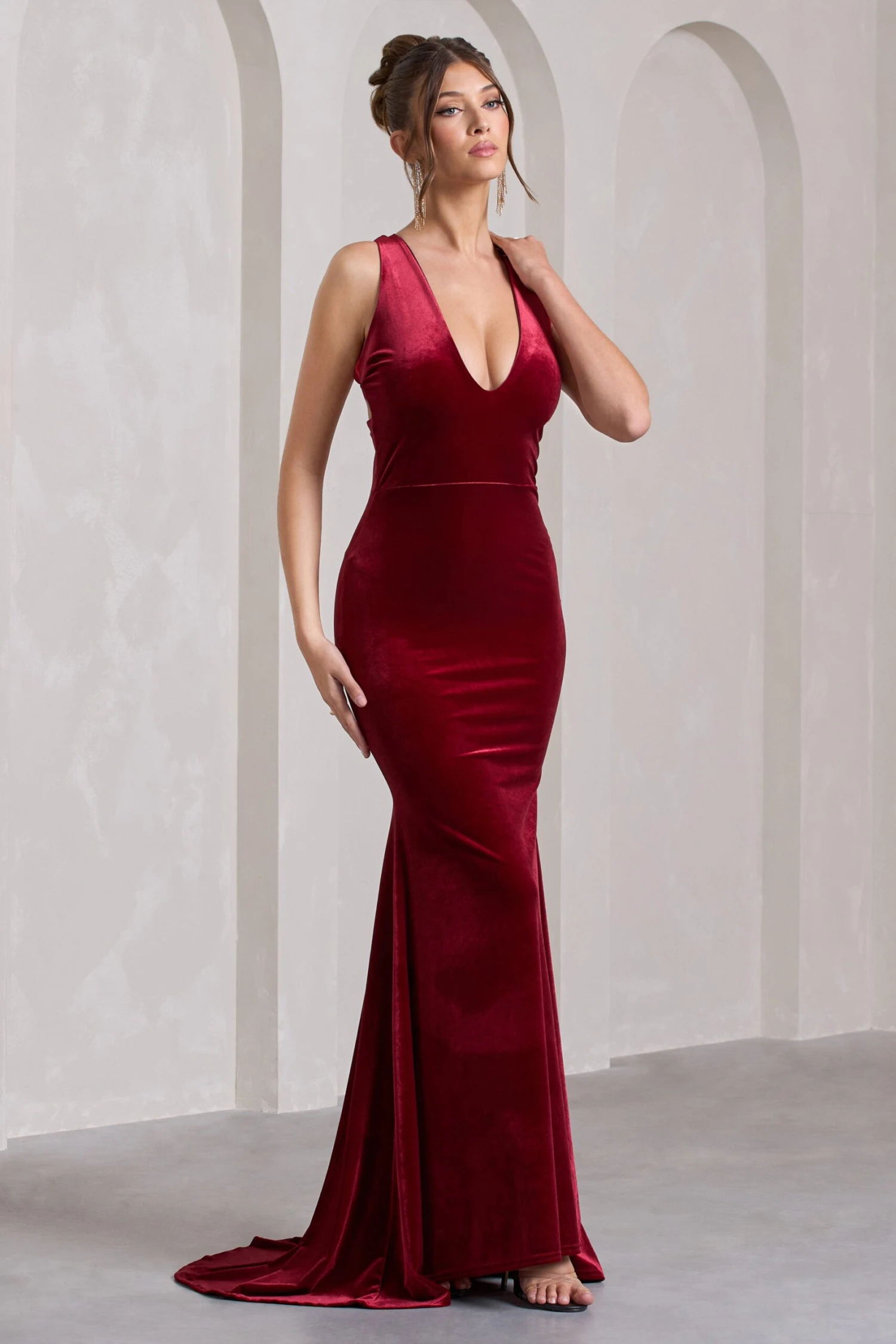 Elisabetta | Berry Velvet Plunge-Neck Fishtail Maxi Dress 7 Elisabetta | Berry Velvet Plunge-Neck Fishtail Maxi Dress - Image 5