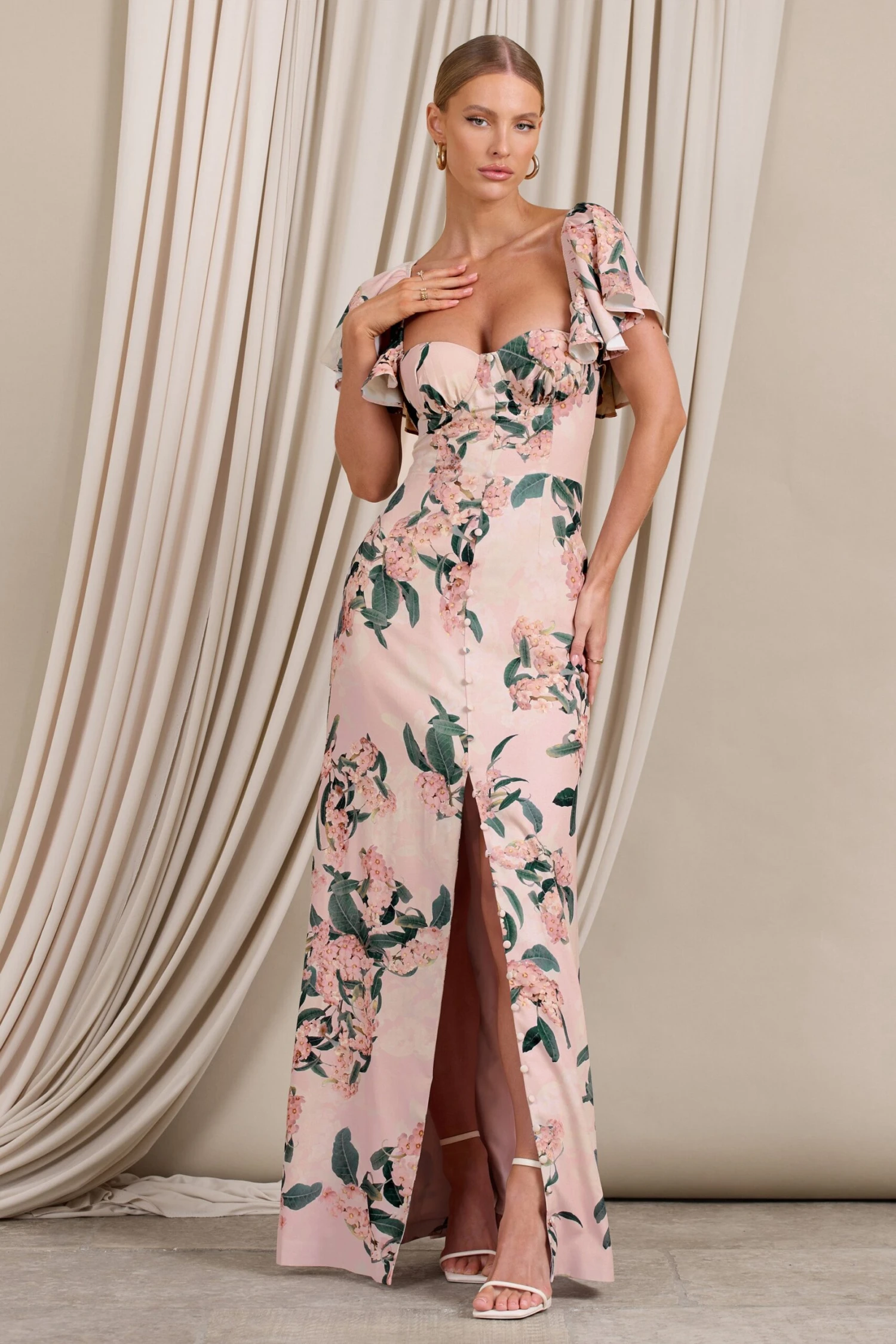 Signorina | Pink Floral Buttoned Maxi Dress With Flounced Short Sleeves 3 Signorina | Pink Floral Buttoned Maxi Dress With Flounced Short Sleeves